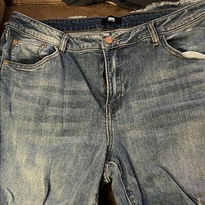 I&M Relaxed Fit Faded Blue Jeans